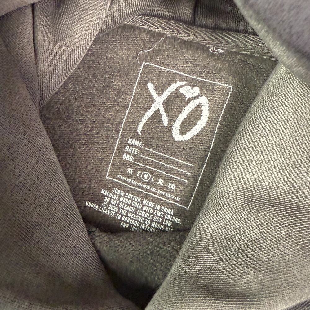 The Weeknd 2025 After Hours Til Dawn Tour Hoodie M Black Faded Concert Merch - Picture 5 of 8